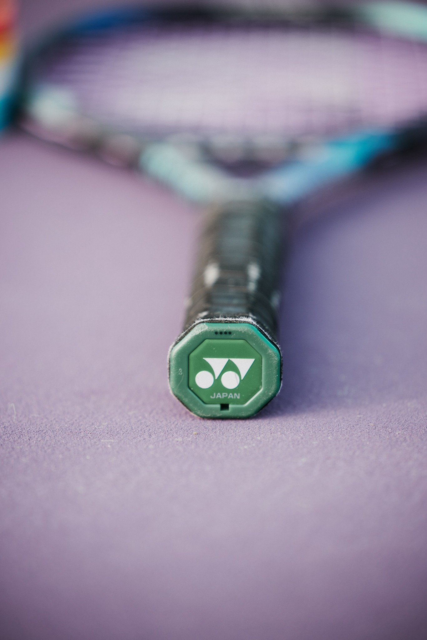 Detalle de raqueta de tenis